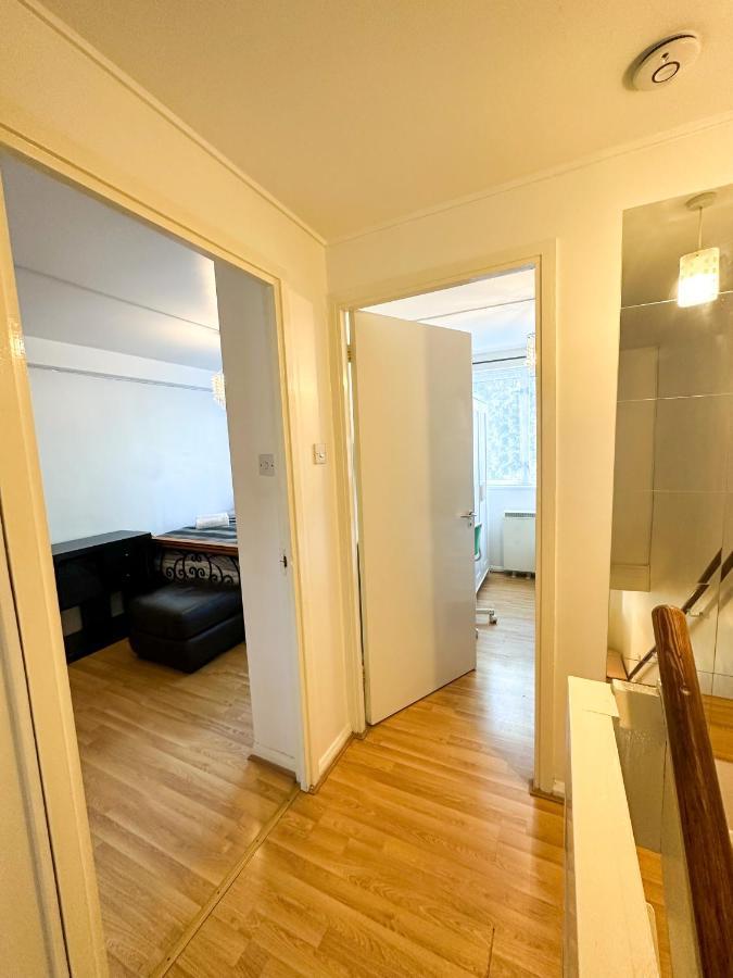 36 O'Leary Square Apartment London Ngoại thất bức ảnh